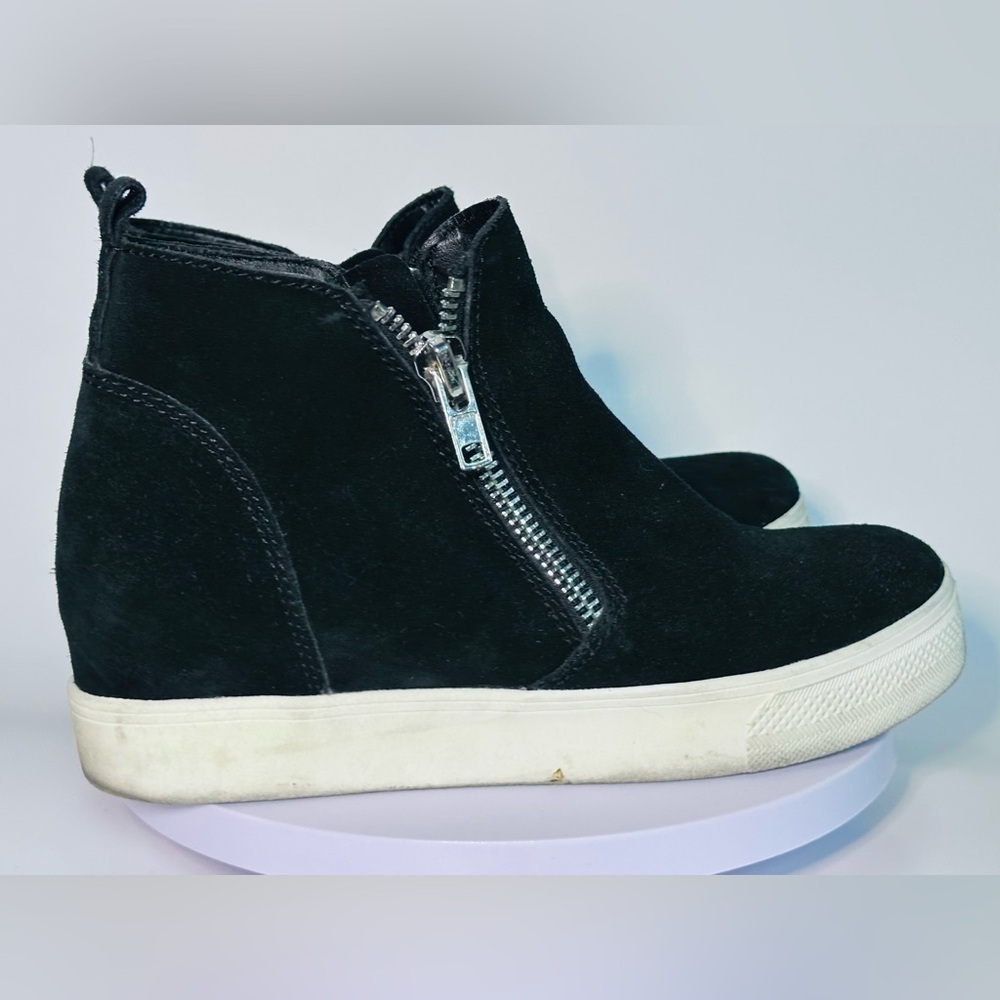 Steve Madden Wedges Metal Side Zip Sneaker Black Suede - Picture 5 of 8